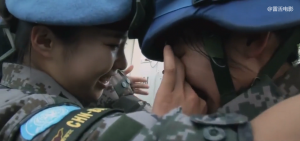 非洲難民打群架,中國維和部隊趕到,兩招把他們制服!紀錄片 非洲難民打群架,中國維和部隊趕到,兩招把他們制服!紀錄片