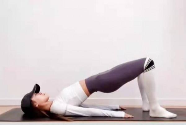 初戀臉+完美身材，我都羨慕了！每天4個動作，一起塑造同款身材