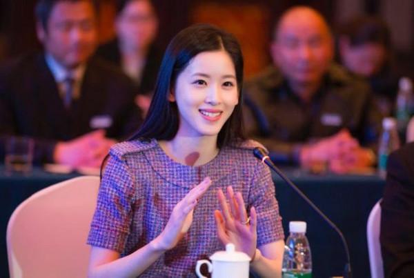 用一張“清純笑臉”掩蓋真實內心世界,章澤天很強,非一般的狠人 用一張“清純笑臉”掩蓋真實內心世界,章澤天很強,非一般的狠人