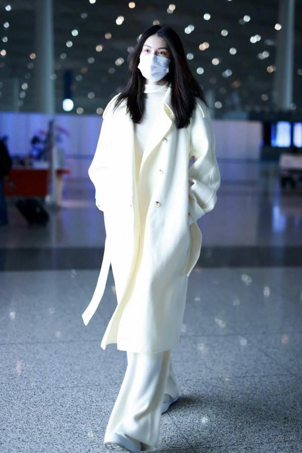 從被騙婚到爆出與陳偉霆戀情,她究竟是怎麼變成“何仙姑”的? 從被騙婚到爆出與陳偉霆戀情,她究竟是怎麼變成“何仙姑”的?