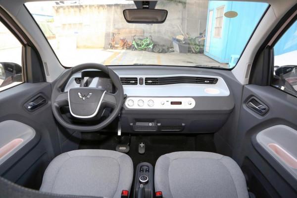 2萬多元的純電動汽車是買五菱宏光mini EV還是奔奔E-star? 2萬多元的純電動汽車是買五菱宏光mini EV還是奔奔E-star?