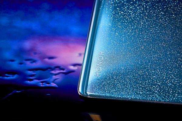 不下於10款新機要來，很多已經開始預熱，並且已經正式入網