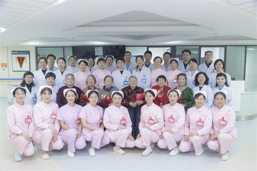 蘭大二院婦科舉辦&OpenCurlyDoubleQuote;歡迎老主任們回家&rdquo;新春茶話會