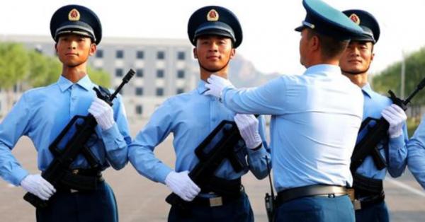 13年前，那個“長大我當空降兵”的地震男孩程強，後來當上了嗎？