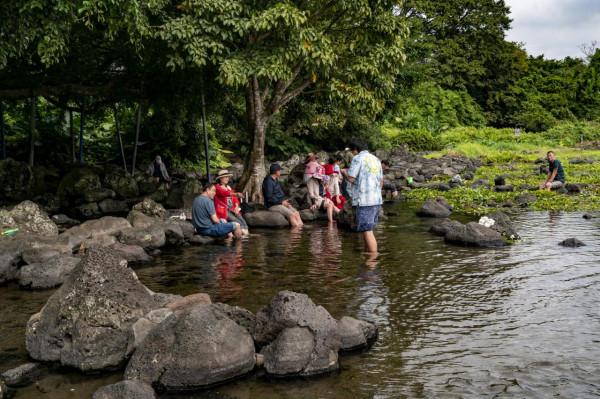 海南：在久溫塘冷泉體驗&OpenCurlyDoubleQuote;小魚按摩&rdquo;