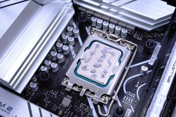 12代intel系統-C34視界內白外黑ATX水冷整機show