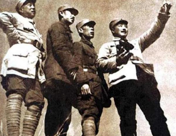 解放戰爭轟轟烈烈,為何賀龍卻“銷聲匿跡”,授銜時仍成十大元帥 解放戰爭轟轟烈烈,為何賀龍卻“銷聲匿跡”,授銜時仍成十大元帥