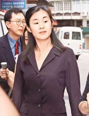 李嘉欣把最美的青春給了富豪劉鑾雄,為什麼大劉離婚了也不娶她? 李嘉欣把最美的青春給了富豪劉鑾雄,為什麼大劉離婚了也不娶她?