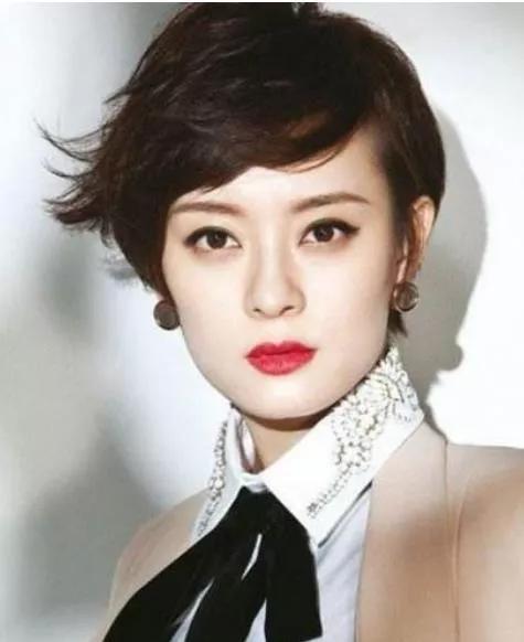 孫儷美照一冊，欣賞