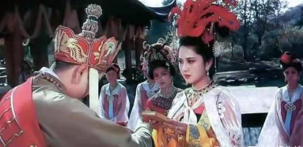 6位不生孩子的女星，選擇丁克她們是否後悔過？