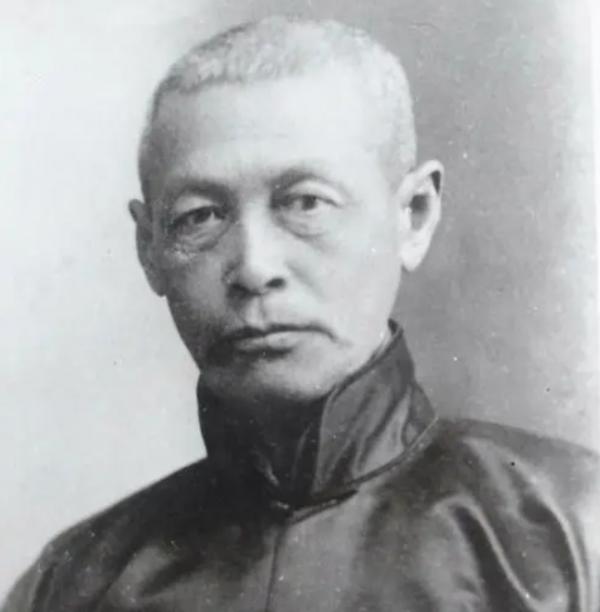 清朝海軍總司令薩鎮冰:49年堅持留大陸,得知志願軍勝利老淚縱橫 清朝海軍總司令薩鎮冰:49年堅持留大陸,得知志願軍勝利老淚縱橫