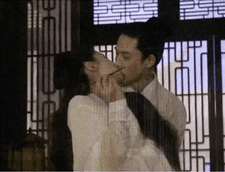 薇婭一夜涼涼,劉濤、李湘、戚薇等6位明星主播,也該警醒了 薇婭一夜涼涼,劉濤、李湘、戚薇等6位明星主播,也該警醒了