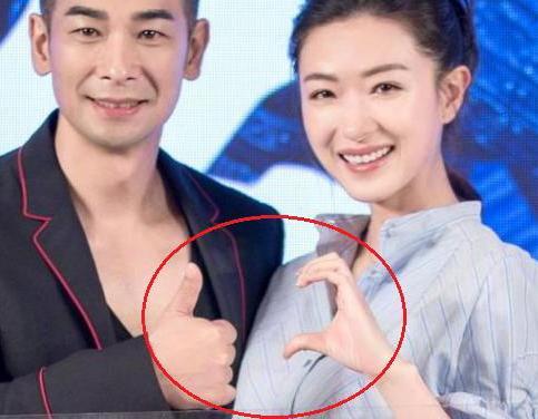 明星合照戲太多！被迫營業、尷尬假笑，演技都用這了？