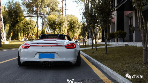 這臺保時捷981 Boxster為何那麼像718 GT4?只要堅持移植就不會過時 這臺保時捷981 Boxster為何那麼像718 GT4?只要堅持移植就不會過時