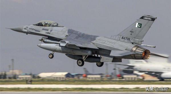 伊朗最終選擇俄羅斯蘇35S和蘇30SM，是殲10CE不夠先進嗎？