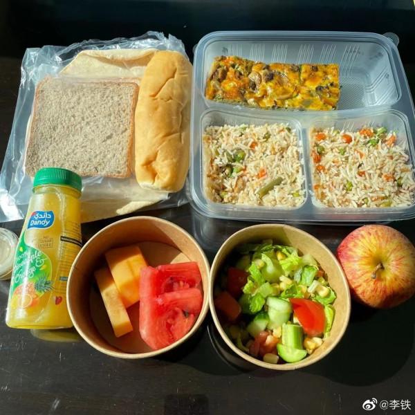 國羽是塊寶/草？對比國羽、國籃、國足隔離餐，國乒是巔峰