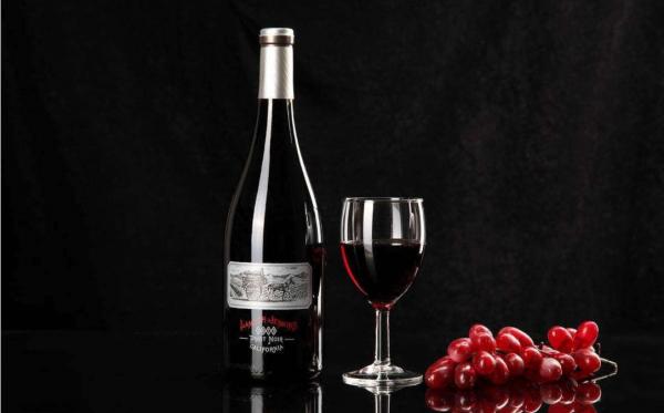 賣得“死貴”的進口紅酒，竟然只值5元？行家：專挑小白下手