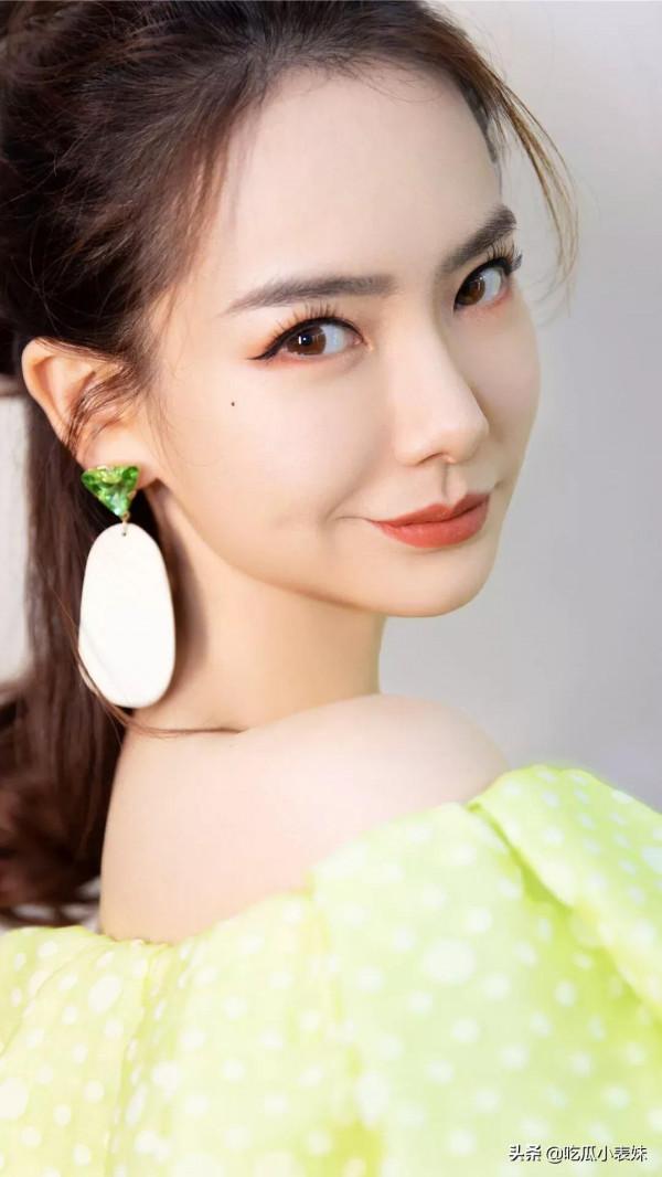 戚薇，又帥又酷，又美又可愛，驚豔到你了嗎？