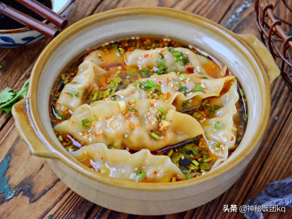 酸湯真的太有魔力了！酸爽過癮，超級下飯！熱乎乎的，太美味啦