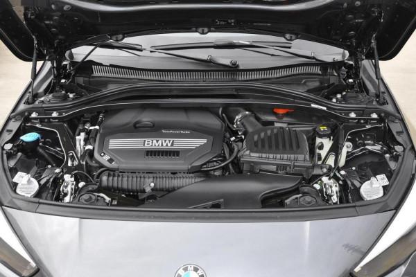 30萬就能買到的德國進口寶馬,油耗5.8L標配2.0T,帶你看寶馬二系 30萬就能買到的德國進口寶馬,油耗5.8L標配2.0T,帶你看寶馬二系