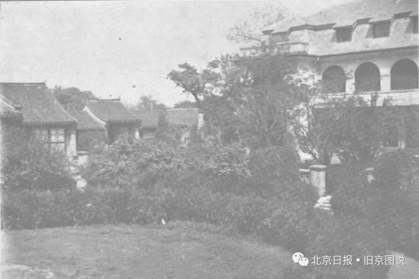 建在北京城內舊日王府裡，它是孫中山創辦最早的大學