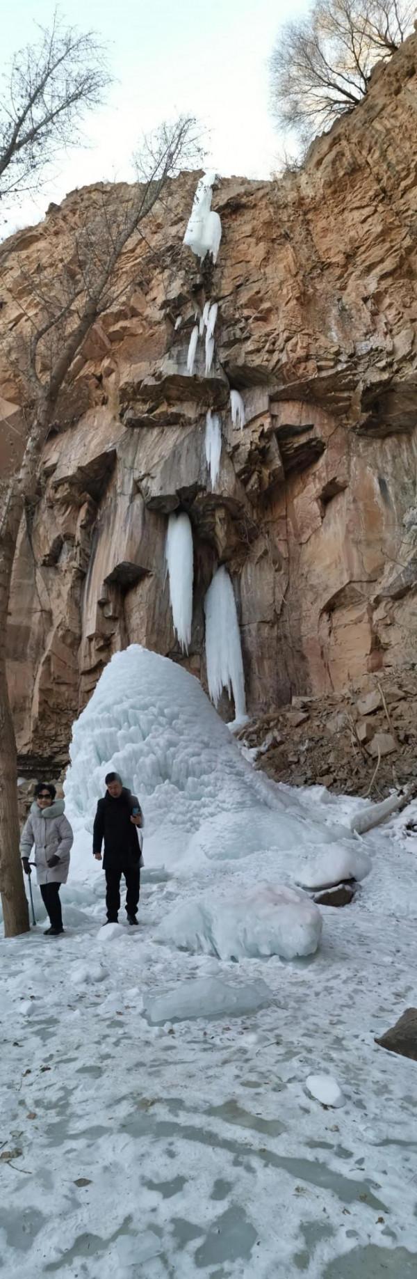 宣化滴水崖此時景觀好看了，溫馨提示
