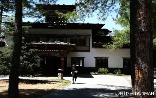 東歐尼泊爾俄羅斯土耳其希臘……退休後，陪你走過山高水長