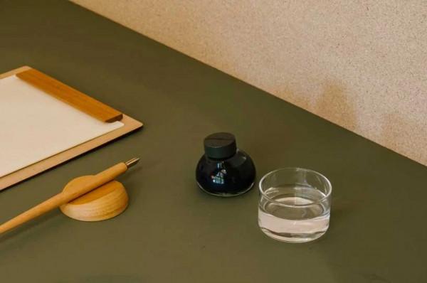 日本小房子採用蜂窩狀框架，讓客人沉浸在大自然中