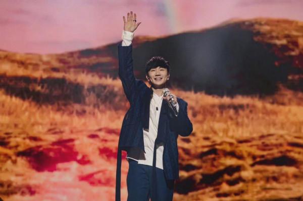 雷佳音李現撞衫遭吐槽！33位男星撞衫修羅場，誰醜誰尷尬