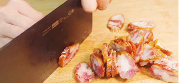 冬天了,廣東“第一臘味煲仔飯”,秘製配方給20萬也不換 冬天了,廣東“第一臘味煲仔飯”,秘製配方給20萬也不換