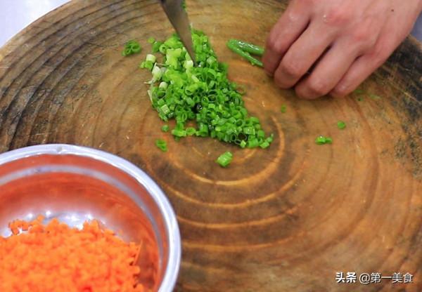 油炸南瓜條，這樣做在飯店都買不到，甜而酥軟，做法簡單還省錢