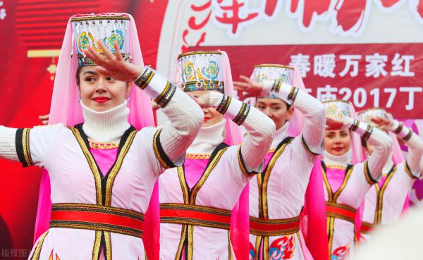 他們是白種人卻穿著&OpenCurlyDoubleQuote;中國軍裝&rdquo;，常年駐守邊疆，討厭被人叫老外