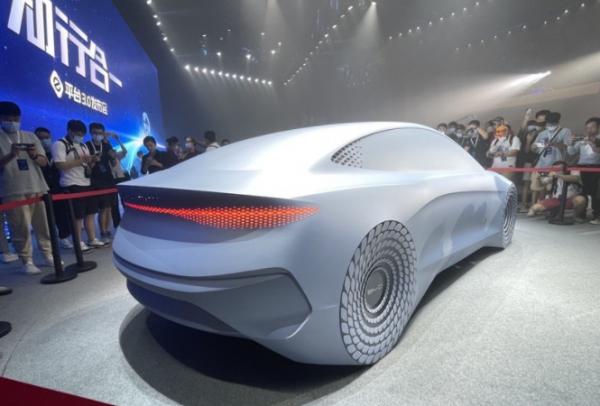 比亞迪又放大招了，戳中行業“四大痛點”，會是下一個王炸嗎？