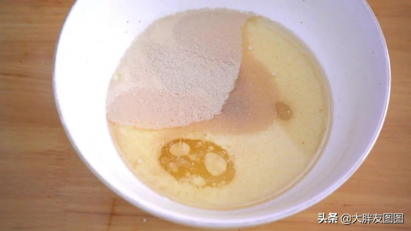 為什麼我沒早點發現這個食譜！早餐餅這樣做絕了，蓬鬆柔軟