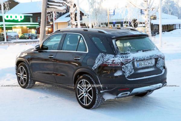 更換全新樣式方向盤 新款賓士GLE內飾諜照曝光 更換全新樣式方向盤 新款賓士GLE內飾諜照曝光