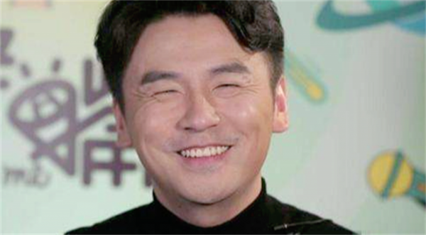 5位沒“偶像包袱”的明星,鄧超竟去路邊貼膜,雷佳音是各種自黑 5位沒“偶像包袱”的明星,鄧超竟去路邊貼膜,雷佳音是各種自黑