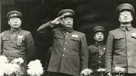 得知自己的小兄弟病了，許世友怒斥院長：他好個屁！連我都欺騙