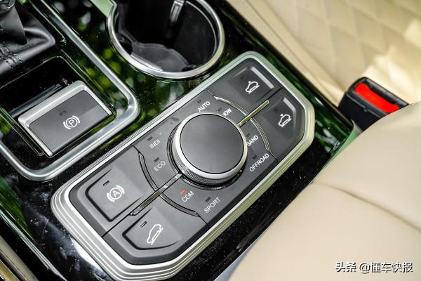 入門表現很均衡,高配豪華裝備全,紅旗HS7購車手冊 入門表現很均衡,高配豪華裝備全,紅旗HS7購車手冊