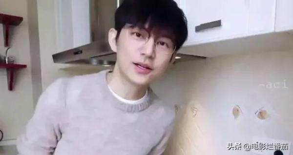 “禿頂”危機的10大男神，有人29歲髮際線堪憂，有人常年戴假髮套