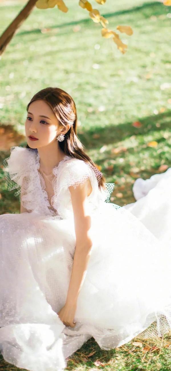 甜美可愛少女李一桐