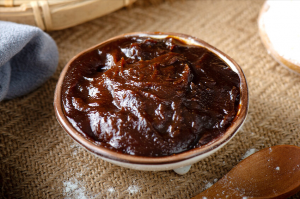 愛吃麵條的要收藏，大廚分享秘製炸醬的做法，拌飯拌麵都很香