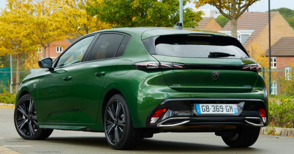 全新標緻308或2022年國產，硬剛高爾夫，誰更討年輕人喜歡？