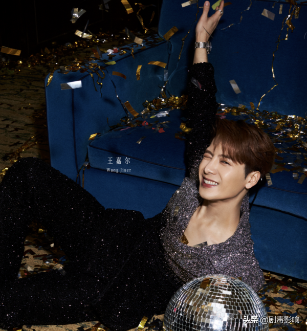 時尚先生紅毯：龔俊楊芸晴像穿“情侶裝”，丁真讓人羨慕不已