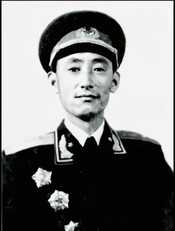 一野一兵團戰鬥序列簡述，主要將領在1955年授銜情況（上）