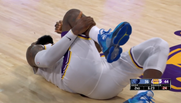 鐵人?37歲詹皇官宣將帶傷滅馬刺衝7連勝!勒布朗字典裡沒有輪休 鐵人?37歲詹皇官宣將帶傷滅馬刺衝7連勝!勒布朗字典裡沒有輪休