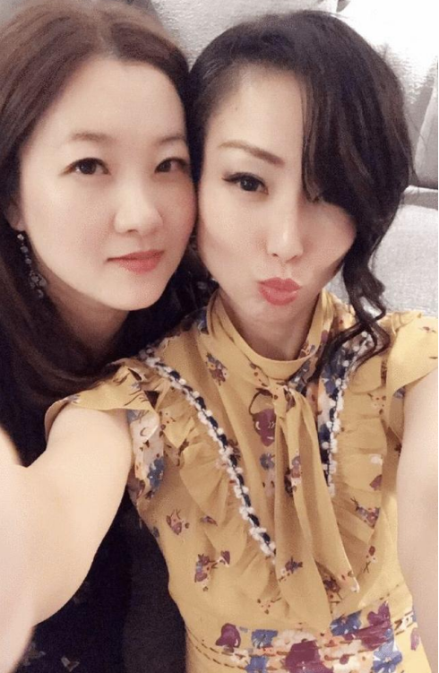 劉曉慶閨蜜是郎平,跳水皇后閨蜜是歌手?名人圈閨蜜組合太神奇 劉曉慶閨蜜是郎平,跳水皇后閨蜜是歌手?名人圈閨蜜組合太神奇