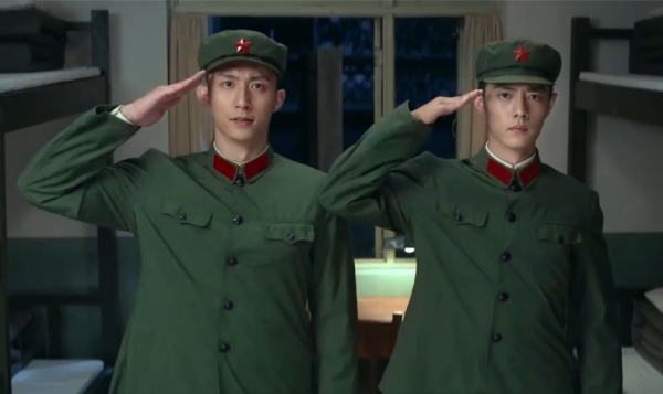 《王牌部隊》獲央媒點贊，老中青三代軍旅硬漢齊聚，個個威武霸氣