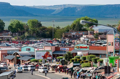 非洲54國的獨立時間,最早獨立的是個小國,1960年有17個國家獨立 非洲54國的獨立時間,最早獨立的是個小國,1960年有17個國家獨立