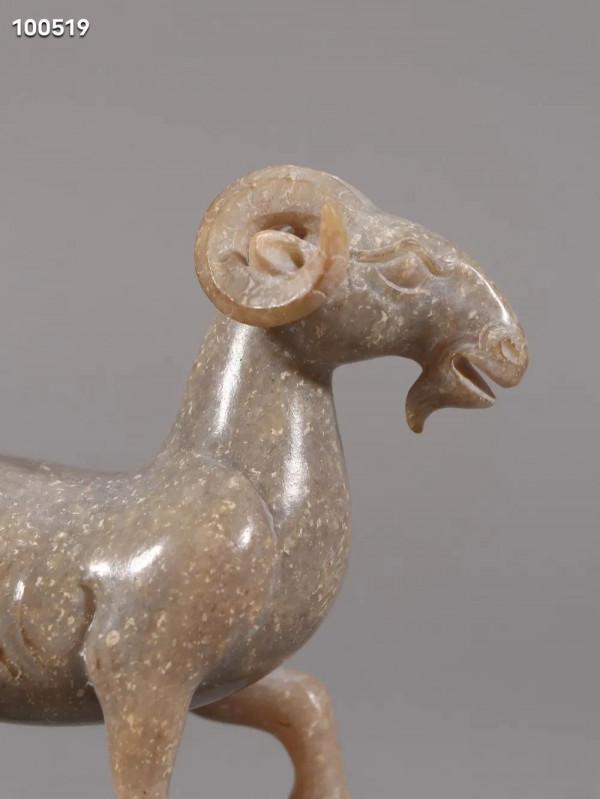 漢代 高古玉羊擺件。規格：高8.4cm 寬10.1cm 重229g