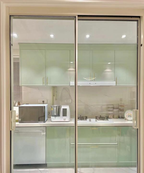 一定學她家堅持去電視機化,空出一面牆,只有嘗試過了才知道多爽 一定學她家堅持去電視機化,空出一面牆,只有嘗試過了才知道多爽